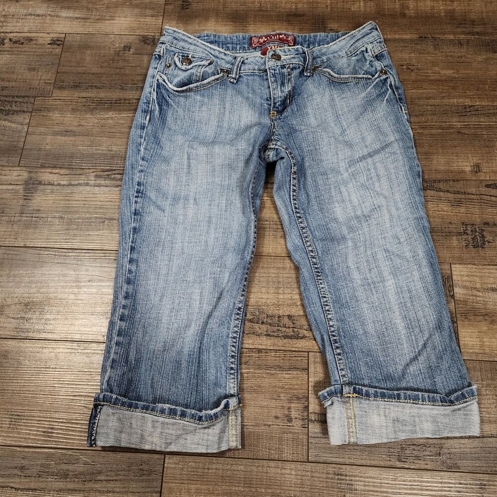 YMI Denim capri jeans with a cuff size 7 2493